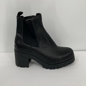 Jeffrey Campbell Escob Cheslea boot black leather lug chunky platform sole 10
